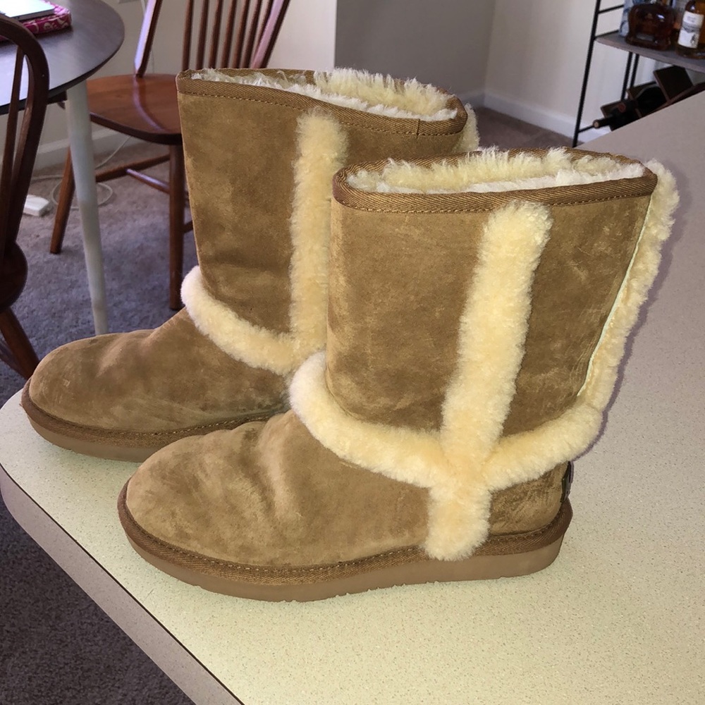 AWESOME CONDITION UGG BOOTS